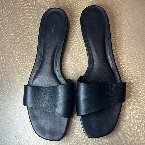 Reformation ‘Joey Asymmetrical’ Flat Slides - Picture 5 of 6